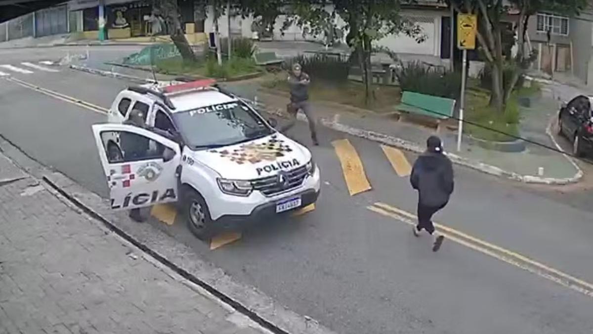 Homem é baleado por PMs após arremessar pedra contra viatura em Osasco, na Grande SP